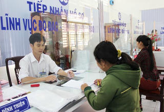 Bổ nhiệm, luân chuyển cán bộ vô nguyên tắc