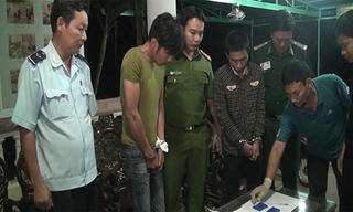 Cắn chiến sĩ biên phòng trong cơn phê ma túy