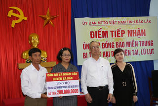 Đắk Lắk:  1,2 tỷ đồng ủng hộ đồng bào miền Trung