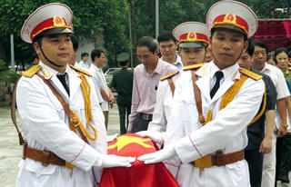 Quân khu 4 bàn giao 9 hài cốt Liệt sỹ cho chính quyền, thân nhân ở một số tỉnh miền Bắc