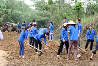 Con Cuông (Nghệ An): Sạch nhà, sạch đường, sạch bản
