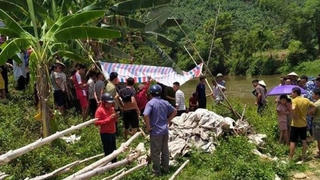 Yên Bái: Rủ nhau đi bắt ốc, ba nữ sinh đuối nước thương tâm