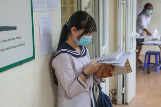 Tuyển sinh lớp 10 Hà Nội: Dự báo điểm chuẩn tăng