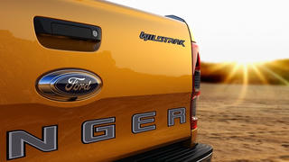 Bán tải Ford Ranger ‘cơ bắp mà trang nhã’