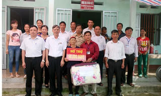 Cầu nối của tình đoàn kết