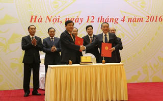 Ông Đinh La Thăng bàn giao chức vụ Bộ trưởng Bộ GTVT