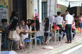 Vỉa hè không dành cho người đi bộ