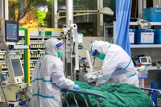 Hơn 3.000 nhân viên y tế Trung Quốc bị nhiễm virus Corona
