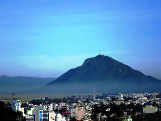 Dưới chân Chóp Chài