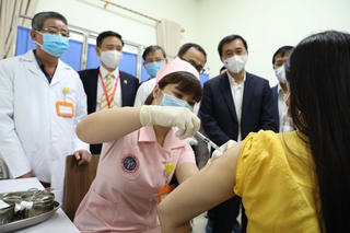 Sản xuất vaccine nội ngừa Covid-19: Liên tiếp những tin vui