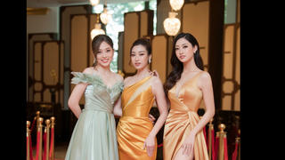 Hoa hậu Mỹ Linh - Thùy Linh 'diện cả cây' vàng đi dự sự kiện