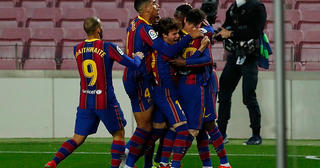 Thắng nghẹt thở, Barcelona vượt qua Real Madrid và kém Atletico 1 điểm