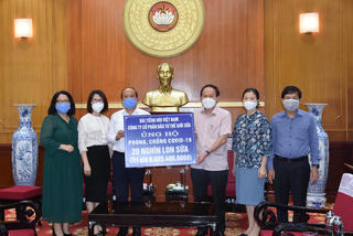 Hơn 20.000 lon sữa gửi tới trẻ em nghèo, người gặp khó khăn do đại dịch