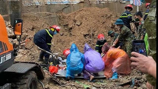 Quảng Ninh: Sạt lở đất đá vùi lấp 4 người 