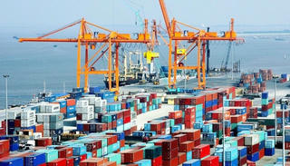 Tìm cách giảm chi phí logistics