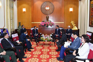 Đoàn kết, tương trợ lẫn nhau trong gian khó