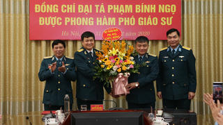 Trưởng phòng Tài chính Quân chủng Phòng không - Không quân nhận danh hiệu Phó Giáo sư