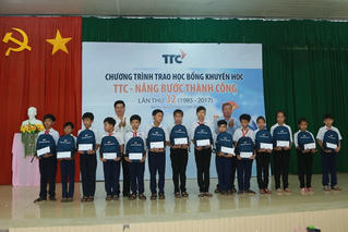Trao học bổng khuyến học 'TTC - Nâng bước thành công 2017'