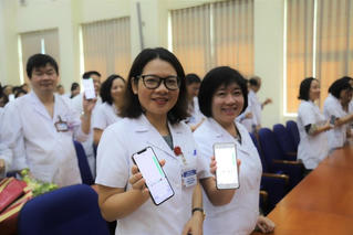 Nhắn tin ủng hộ bệnh nhân ung thư nghèo