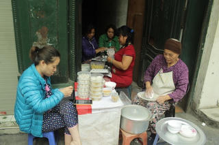 [ẢNH] Tết bánh trôi, bánh chay giản dị của người Hà thành