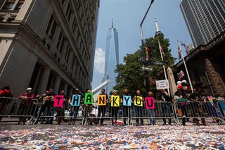 New York (Mỹ): Diễu hành tôn vinh những anh hùng chống Covid-19
