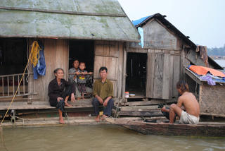 Bất cập tại những khu tái định cư làng chài- Kỳ 1: Nỗi niềm người vạn chài