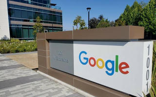Google nộp phạt gần 600 triệu USD