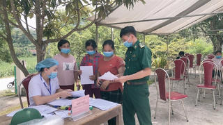 Mặt trận vùng đồng bào dân tộc nỗ lực vận động, kiểm soát dịch bệnh 