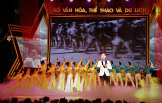 Những mùa thu lịch sử