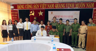 Ký kết thỏa thuận hợp tác chuyển phát hồ sơ, giải quyết thủ tục