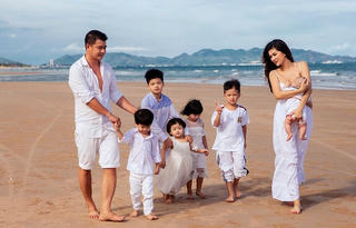 Cuộc sống sang chảnh, hạnh phúc của những hoa hậu Việt đông con