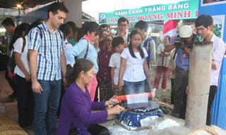 Gìn giữ và phát triển Nghề bánh tráng phơi sương Trảng Bàng