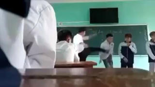 Bức xúc clip được cho là thầy giáo đánh dã man và lăng mạ học sinh