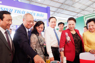 Chủ tịch Quốc hội dự lễ khai mạc Hội chợ Du lịch quốc tế Cần Thơ