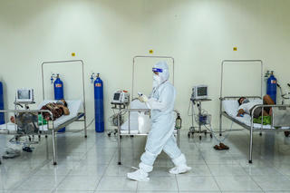 Cấp thiết bảo vệ người thuộc nhóm nguy cơ cao mắc Covid-19