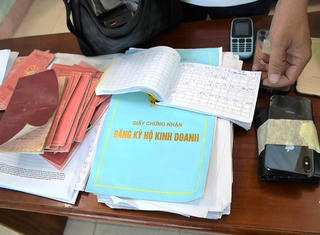 Quảng Nam: Bắt 3 đối tượng cho hơn 100 người vay nặng lãi