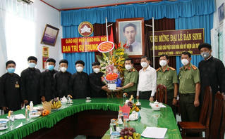 Công an tỉnh An Giang chúc mừng Đại lễ Đản sinh Đức Huỳnh giáo chủ Phật Giáo Hòa Hảo 