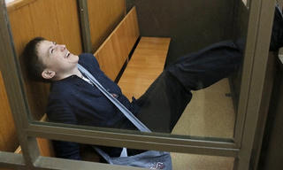 Nga kết án nữ phi công Ukraine 22 năm tù