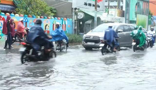 TP Hồ Chí Minh đón thêm đợt triều cường vượt báo động 3