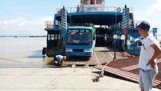 Bến phà Đình Vũ: Ngày mai không còn khách qua lại...