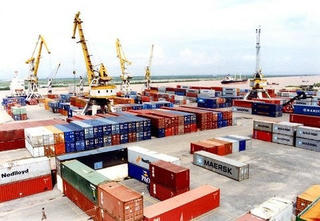 Thặng dư thương mại đạt 2,54 tỷ USD