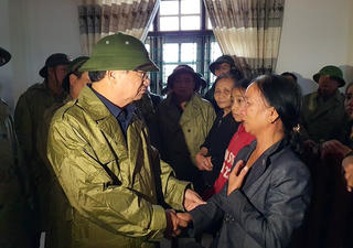 Phó Thủ tướng Chính phủ Trịnh Đình Dũng: Không để ai bị thiếu đói do thiên tai