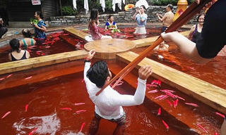 Bồn tắm khoáng như nồi lẩu