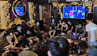 Lào Cai: 20 thanh niên tụ tập hát karaoke bất chấp lệnh cấm