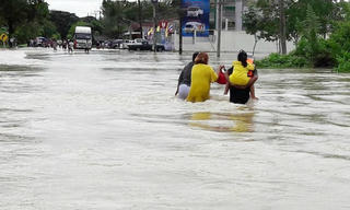 Miền Nam Thái Lan ngập trắng trong trận lũ lịch sử