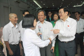 Chủ tịch nước Trương Tấn Sang tiếp xúc cử tri TP.Hồ Chí Minh: Quốc hội sẽ theo sát quá trình xây sân bay Long Thành