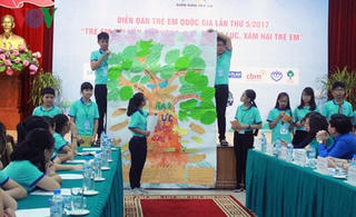 Chỉ cần bị cho 'nhìn đểu' cũng xảy ra đánh lộn giữa học sinh