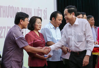 Chủ tịch Trần Thanh Mẫn: Đền ơn đáp nghĩa là nhiệm vụ thường xuyên, liên tục