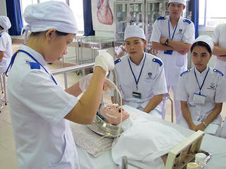 ĐH Y Hà Nội: Điểm chuẩn BS đa khoa tiệm cận mốc 29 điểm