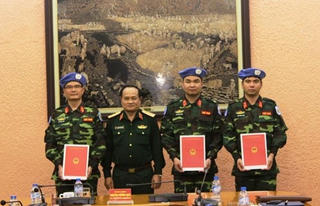 Ba sĩ quan Việt Nam làm nhiệm vụ gìn giữ hòa bình tại Trung Phi